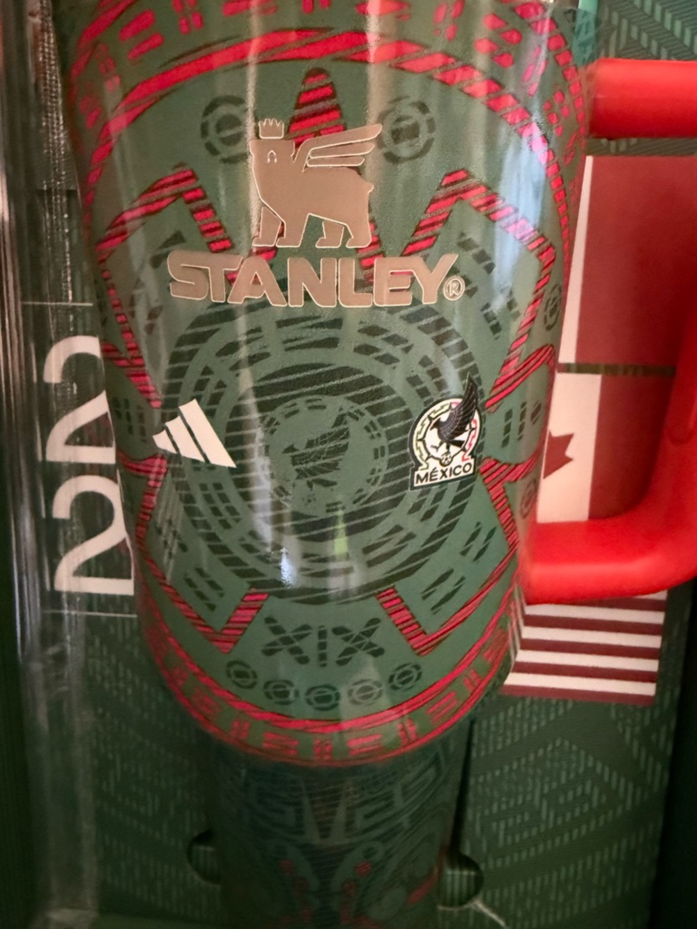 New Stanley 40oz Special World Cup 2026 Box Bag Straw Topper Straw Tumbler Set - Picture 3 of 16